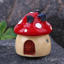 Load image into Gallery viewer, Mini Mushroom Fairy Garden Set