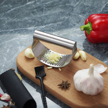 Load image into Gallery viewer, Garlic Press Kitchen Tools